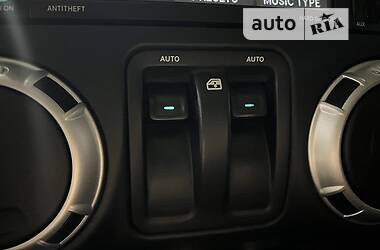 Внедорожник / Кроссовер Jeep Wrangler 2015 в 