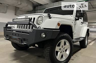 Внедорожник / Кроссовер Jeep Wrangler 2015 в 