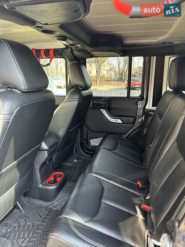 Позашляховик / Кросовер Jeep Wrangler 2016 в Полтаві