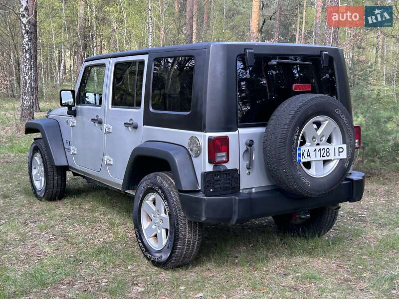 Внедорожник / Кроссовер Jeep Wrangler 2008 в Киеве