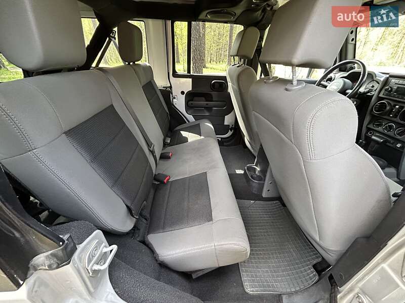 Внедорожник / Кроссовер Jeep Wrangler 2008 в Киеве