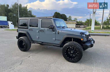 Внедорожник / Кроссовер Jeep Wrangler 2013 в Ивано-Франковске