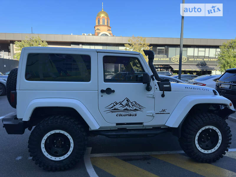 Внедорожник / Кроссовер Jeep Wrangler 2012 в Киеве
