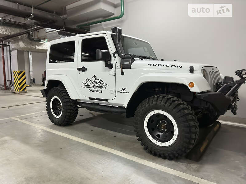 Внедорожник / Кроссовер Jeep Wrangler 2012 в Киеве
