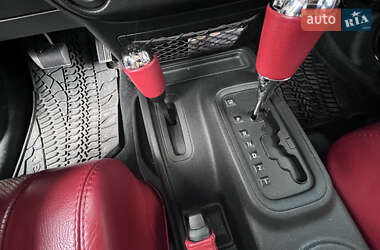 Внедорожник / Кроссовер Jeep Wrangler 2011 в Трускавце