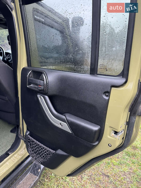 Позашляховик / Кросовер Jeep Wrangler 2012 в Житомирі