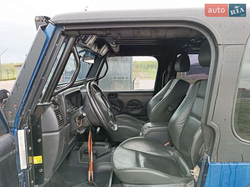 Внедорожник / Кроссовер Jeep Wrangler 2005 в Тячеве