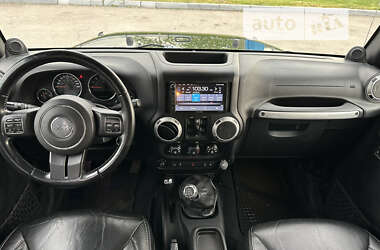 Внедорожник / Кроссовер Jeep Wrangler 2013 в Днепре