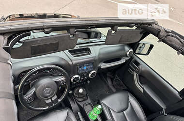 Внедорожник / Кроссовер Jeep Wrangler 2013 в Днепре