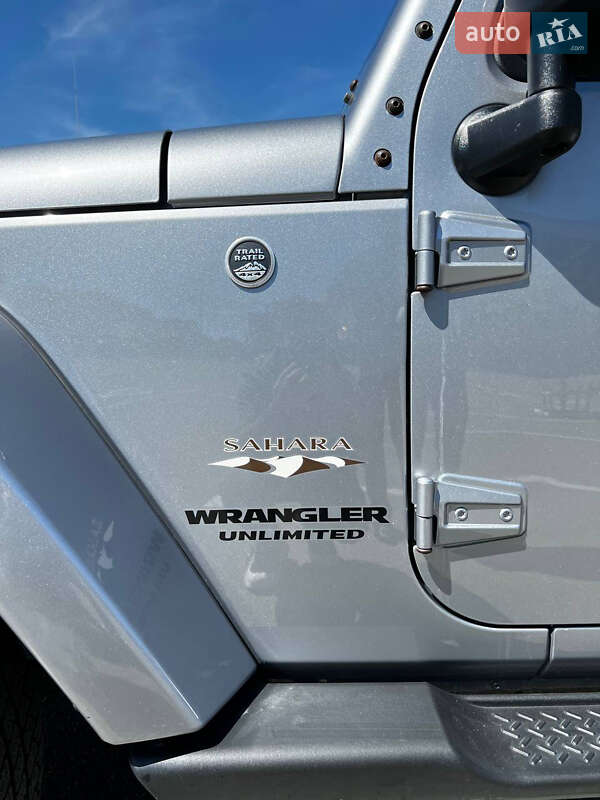 Внедорожник / Кроссовер Jeep Wrangler 2016 в Киеве