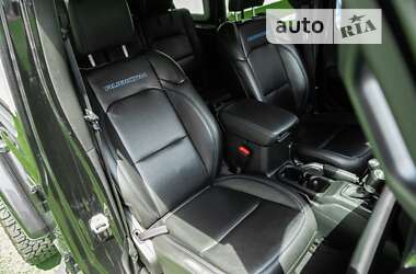 Внедорожник / Кроссовер Jeep Wrangler 2021 в 