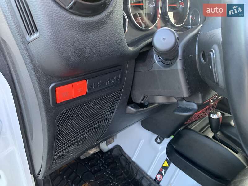 Внедорожник / Кроссовер Jeep Wrangler 2017 в Черновцах фото 7 Внедорожник / Кроссовер Jeep Wrangler 2017 в Черновцах