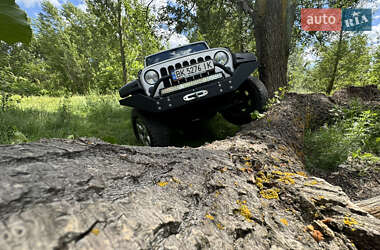 Внедорожник / Кроссовер Jeep Wrangler 2011 в 