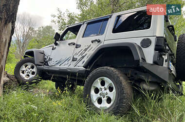 Внедорожник / Кроссовер Jeep Wrangler 2011 в 