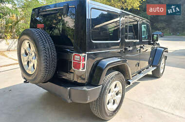 Внедорожник / Кроссовер Jeep Wrangler 2012 в 