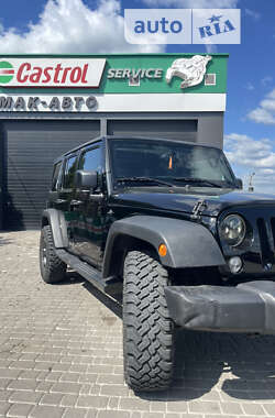 Позашляховик / Кросовер Jeep Wrangler 2016 в Чернівцях