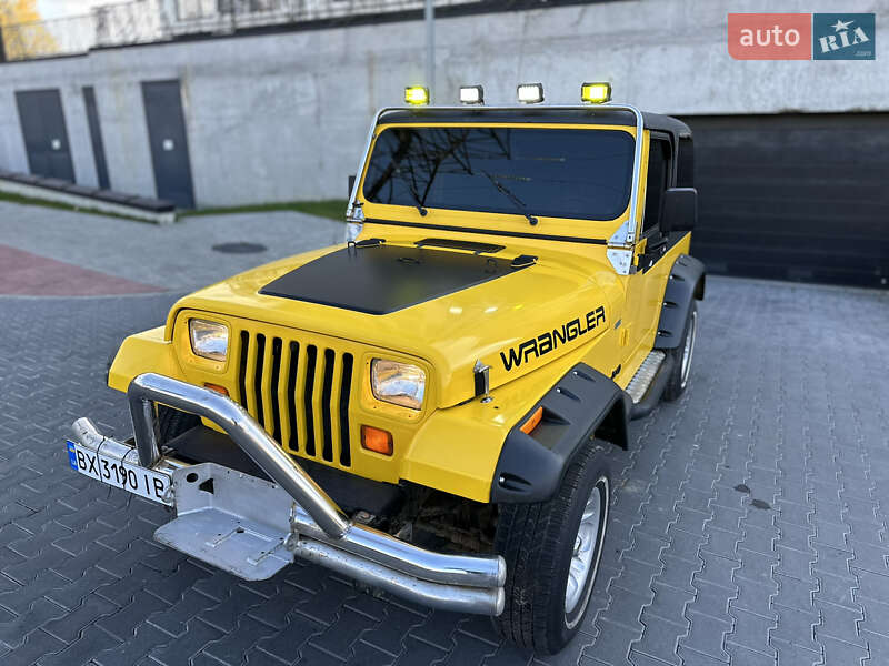 Внедорожник / Кроссовер Jeep Wrangler 1994 в Львове