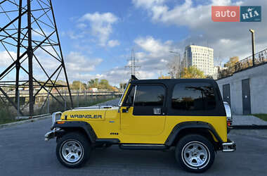 Внедорожник / Кроссовер Jeep Wrangler 1994 в Львове