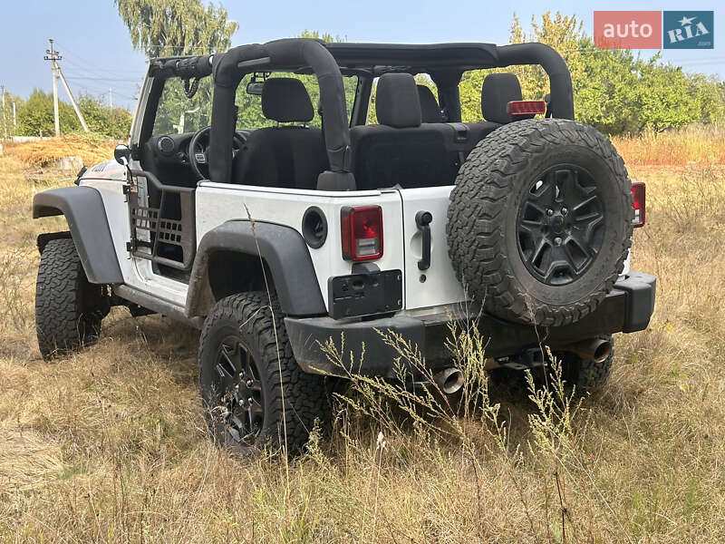 Внедорожник / Кроссовер Jeep Wrangler 2016 в Киеве фото 21 Внедорожник / Кроссовер Jeep Wrangler 2016 в Киеве