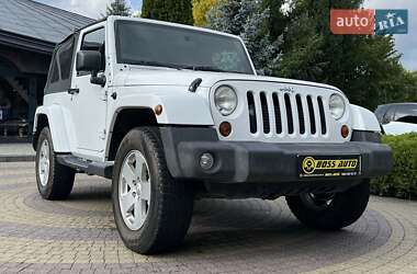 Внедорожник / Кроссовер Jeep Wrangler 2013 в Львове