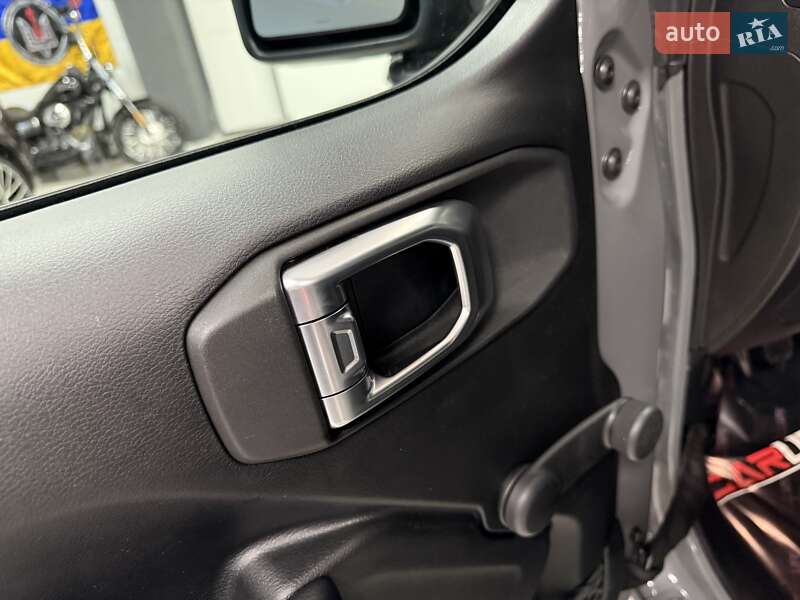 Внедорожник / Кроссовер Jeep Wrangler 2018 в Тернополе