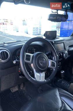 Внедорожник / Кроссовер Jeep Wrangler 2015 в Киеве