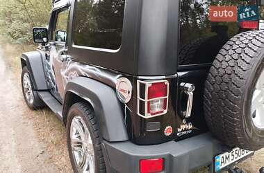 Внедорожник / Кроссовер Jeep Wrangler 2009 в 