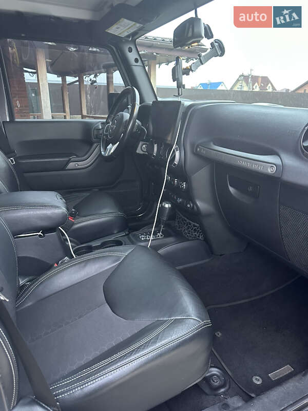 Позашляховик / Кросовер Jeep Wrangler 2016 в Києві