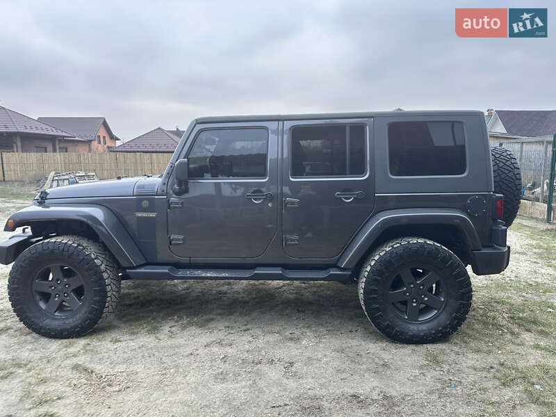Позашляховик / Кросовер Jeep Wrangler 2016 в Києві