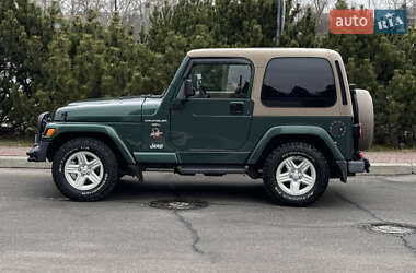 Внедорожник / Кроссовер Jeep Wrangler 2000 в 