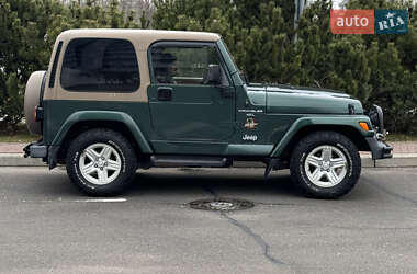 Внедорожник / Кроссовер Jeep Wrangler 2000 в 