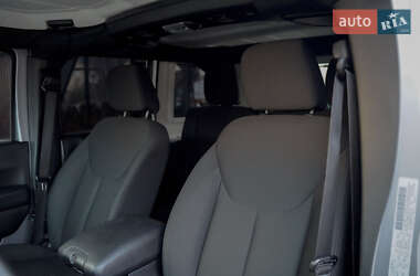 Внедорожник / Кроссовер Jeep Wrangler 2016 в 