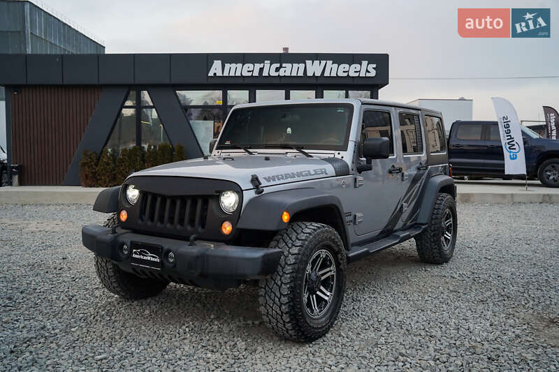 Внедорожник / Кроссовер Jeep Wrangler 2016 в 