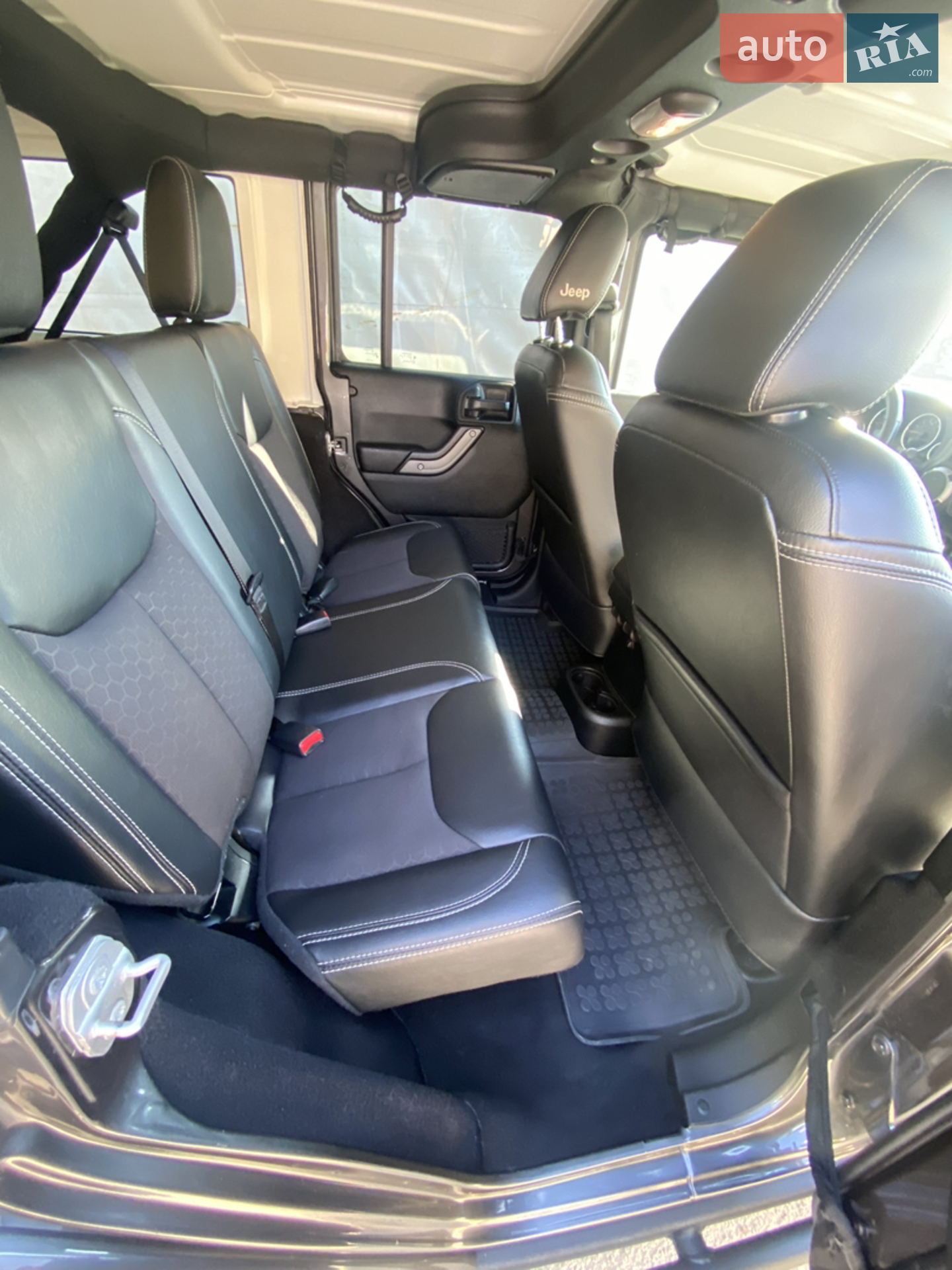 2017 Jeep Wrangler - мініатюра 11