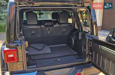 Внедорожник / Кроссовер Jeep Wrangler 2019 в 