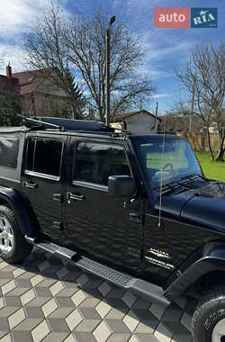 Позашляховик / Кросовер Jeep Wrangler 2013 в 