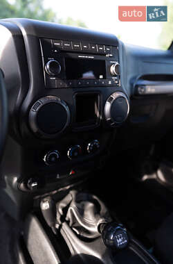 Позашляховик / Кросовер Jeep Wrangler 2017 в 