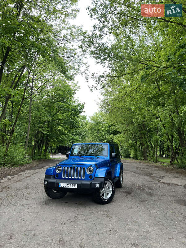 Позашляховик / Кросовер Jeep Wrangler 2015 в Львові