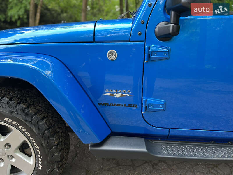 Позашляховик / Кросовер Jeep Wrangler 2015 в Львові