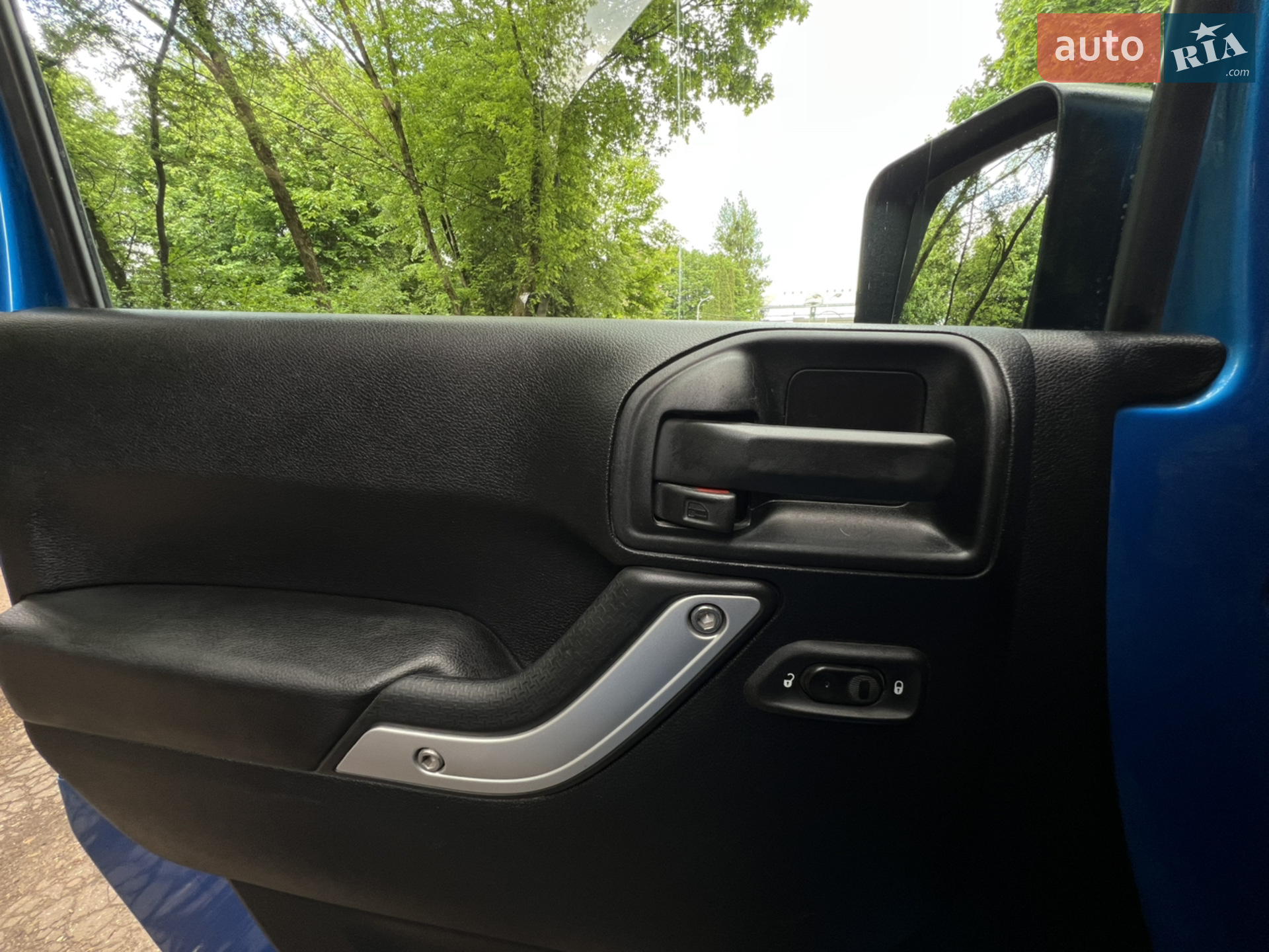 2015 Jeep Wrangler - мініатюра 27
