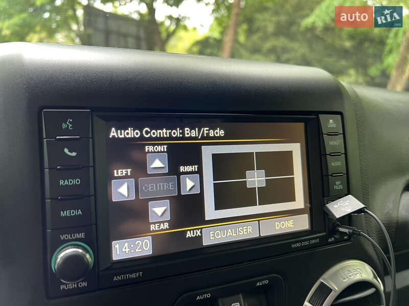 Позашляховик / Кросовер Jeep Wrangler 2015 в Львові