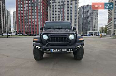Внедорожник / Кроссовер Jeep Wrangler 2018 в 