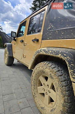 Внедорожник / Кроссовер Jeep Wrangler 2013 в Сарнах