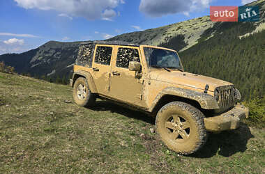 Внедорожник / Кроссовер Jeep Wrangler 2013 в 