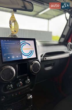 Внедорожник / Кроссовер Jeep Wrangler 2014 в 