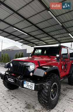 Внедорожник / Кроссовер Jeep Wrangler 2014 в 