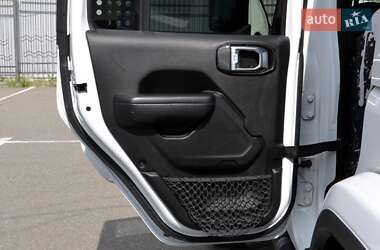 Внедорожник / Кроссовер Jeep Wrangler 2018 в 