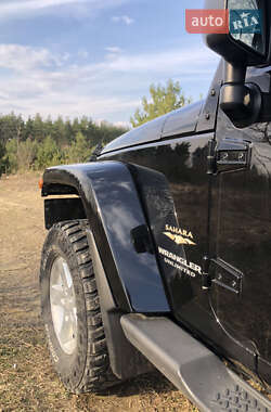 Внедорожник / Кроссовер Jeep Wrangler 2015 в Киеве