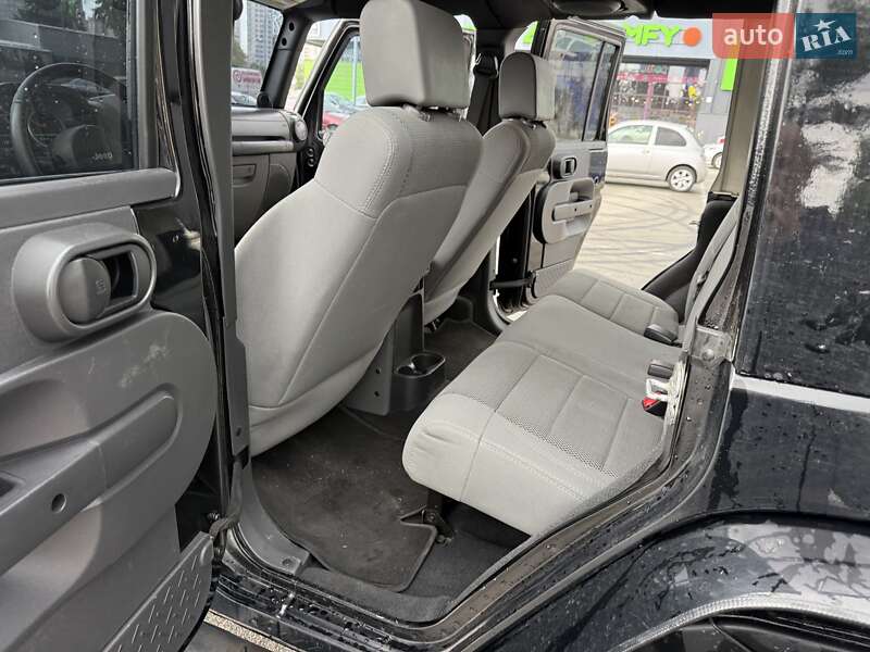Внедорожник / Кроссовер Jeep Wrangler 2007 в Киеве