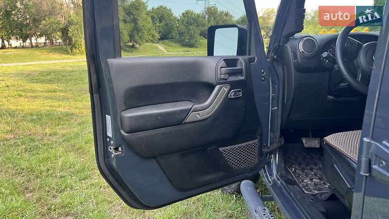 Позашляховик / Кросовер Jeep Wrangler 2016 в Дніпрі